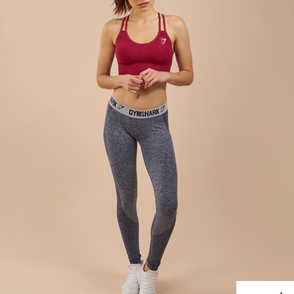 Gym shark leggings